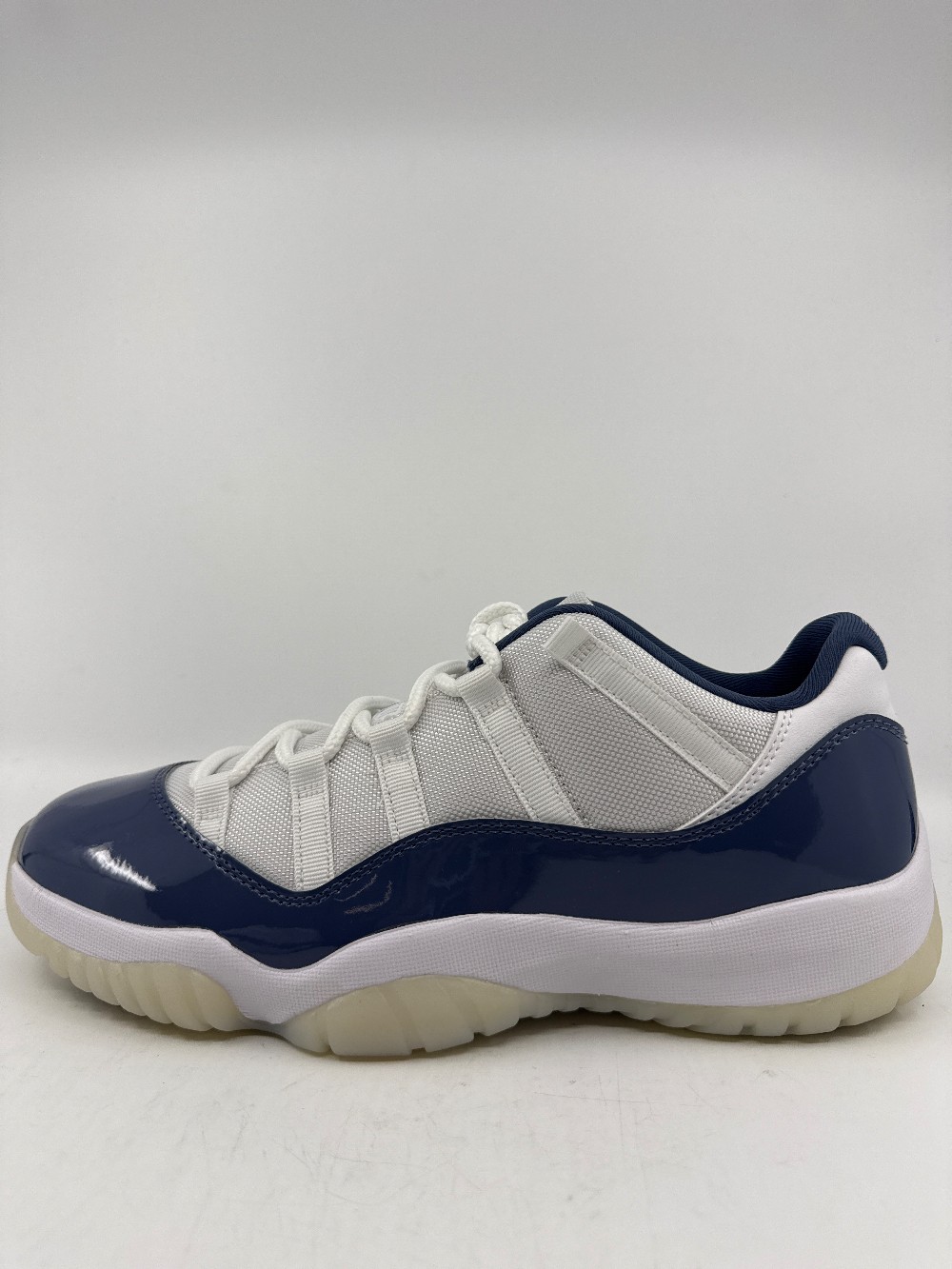 AJ 11 LOW - DIFFUSED BLUE