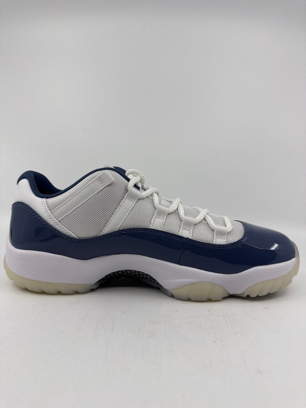 AJ 11 LOW - DIFFUSED BLUE