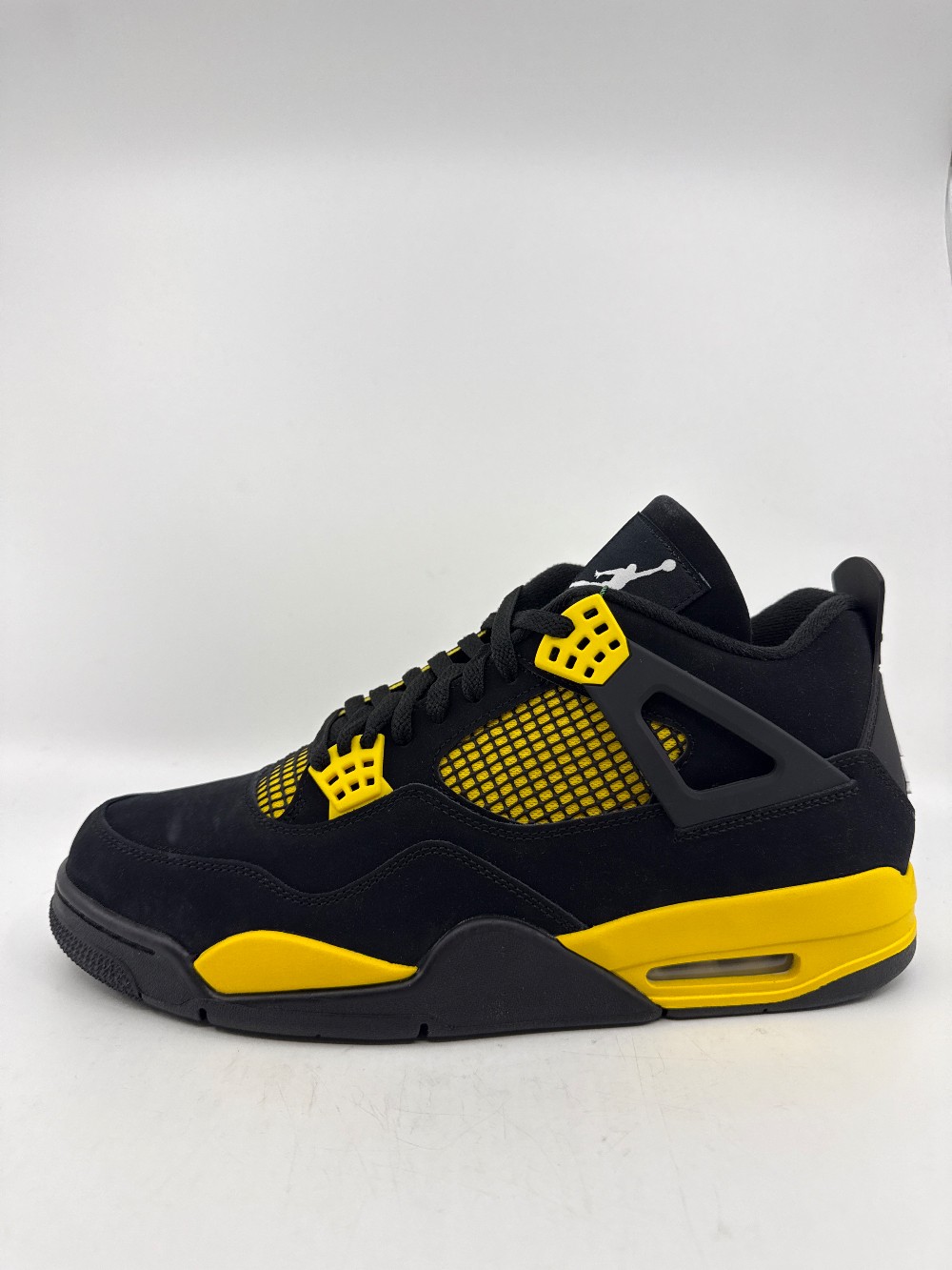AJ 4 - THUNDER (2023)