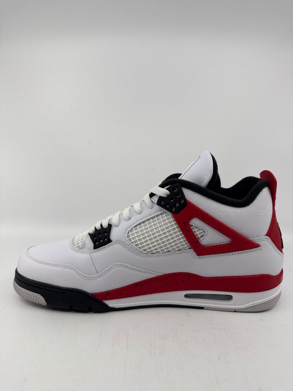 AJ 4 - RED CEMENT