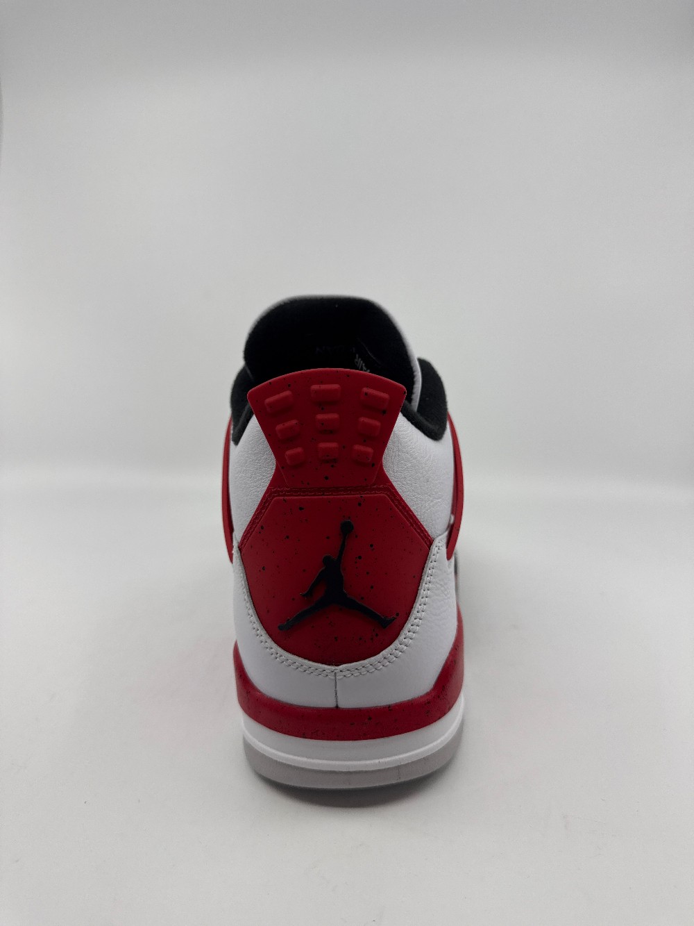 AJ 4 - RED CEMENT