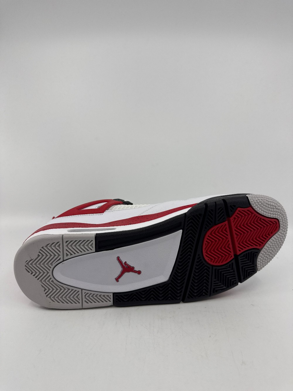 AJ 4 - RED CEMENT