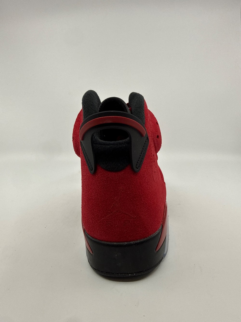 AJ 6 - TORO BRAVO