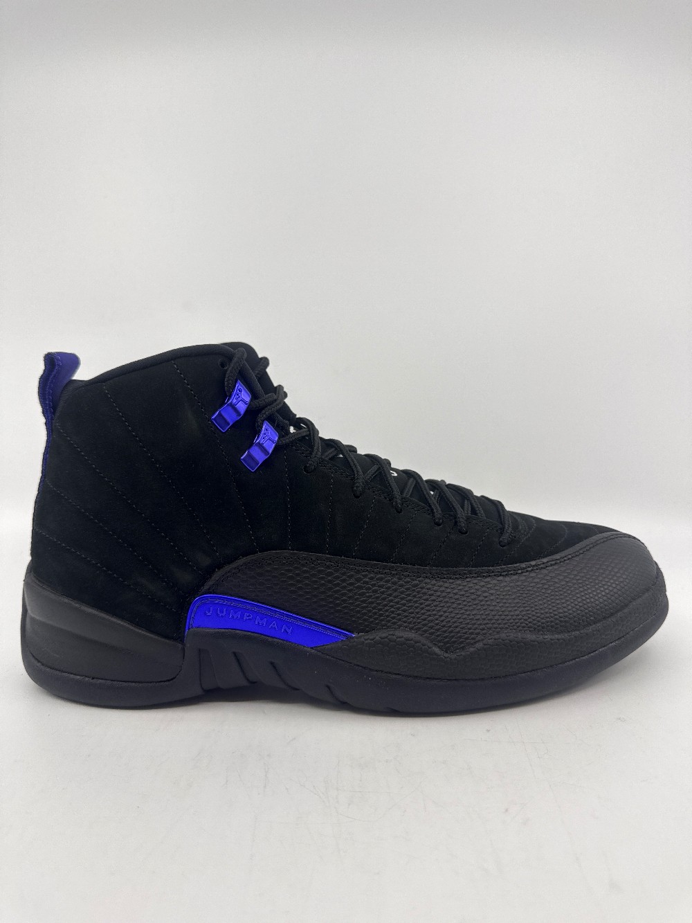 AJ 12 - BLACK DARK CONCORD