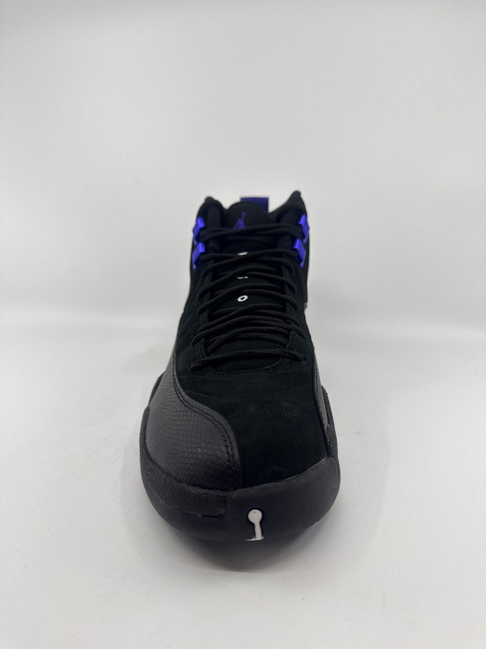 AJ 12 - BLACK DARK CONCORD