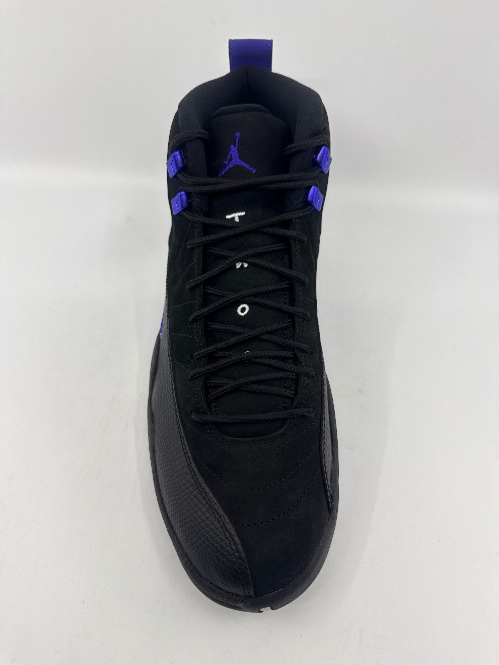 AJ 12 - BLACK DARK CONCORD