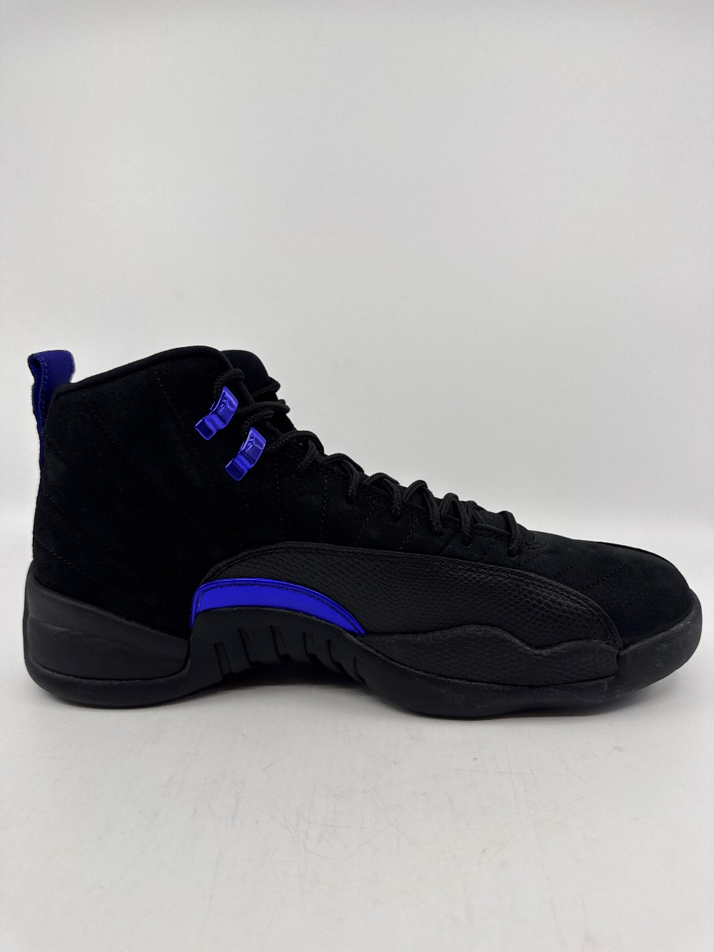 AJ 12 - BLACK DARK CONCORD