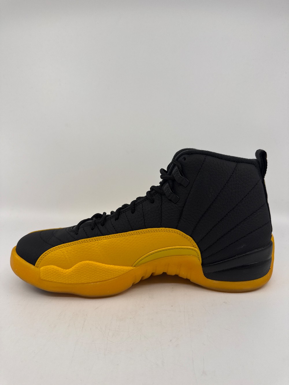 *VNDS* AJ 12 - BLACK UNIVERSITY GOLD