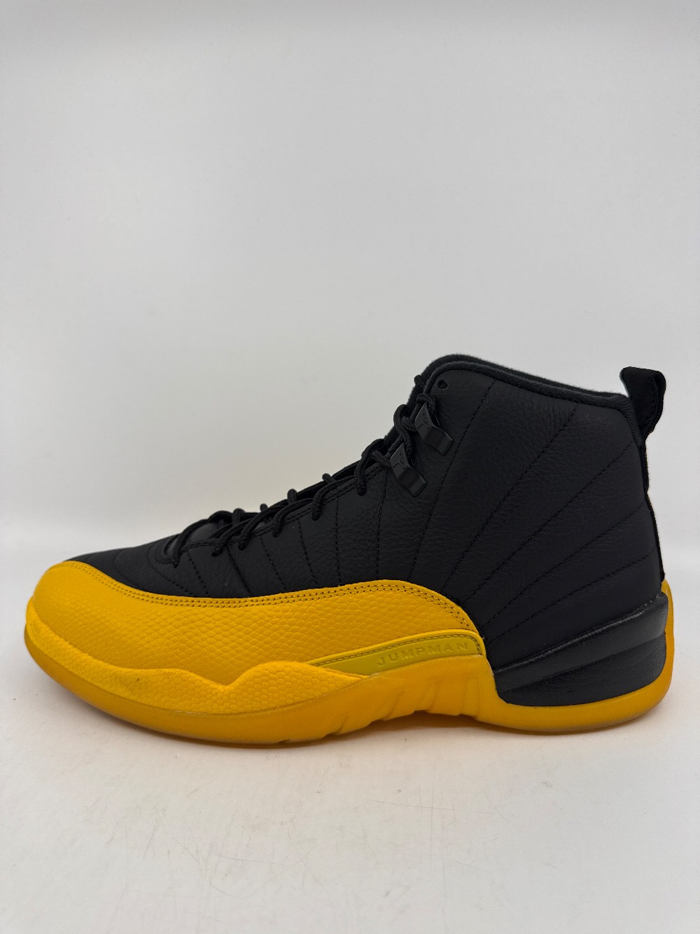 *VNDS* AJ 12 - BLACK UNIVERSITY GOLD