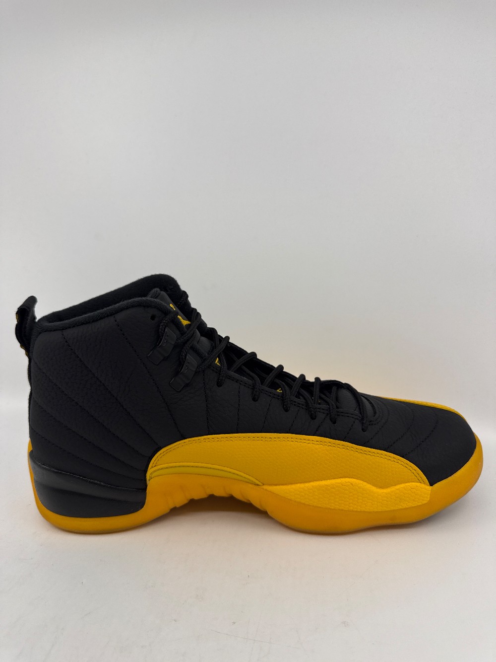 *VNDS* AJ 12 - BLACK UNIVERSITY GOLD