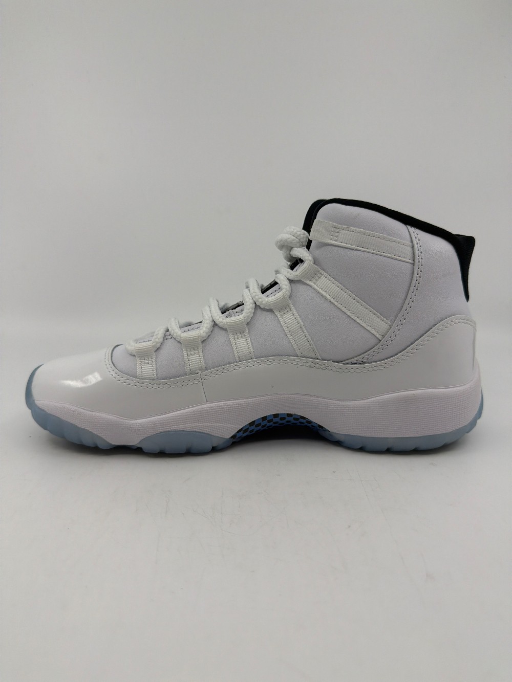 *VNDS* AJ 11 (GS) - LEGEND BLUE (2024)