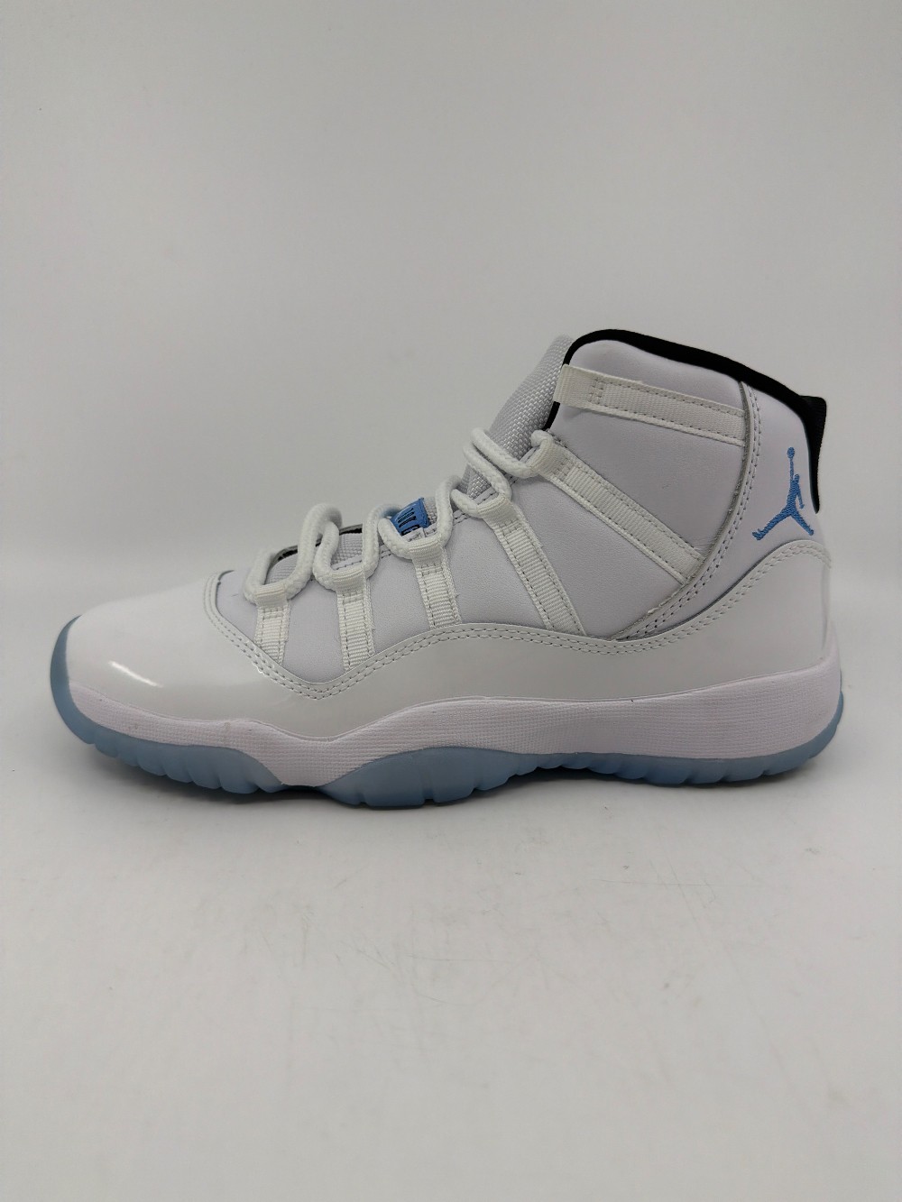*VNDS* AJ 11 (GS) - LEGEND BLUE (2024)