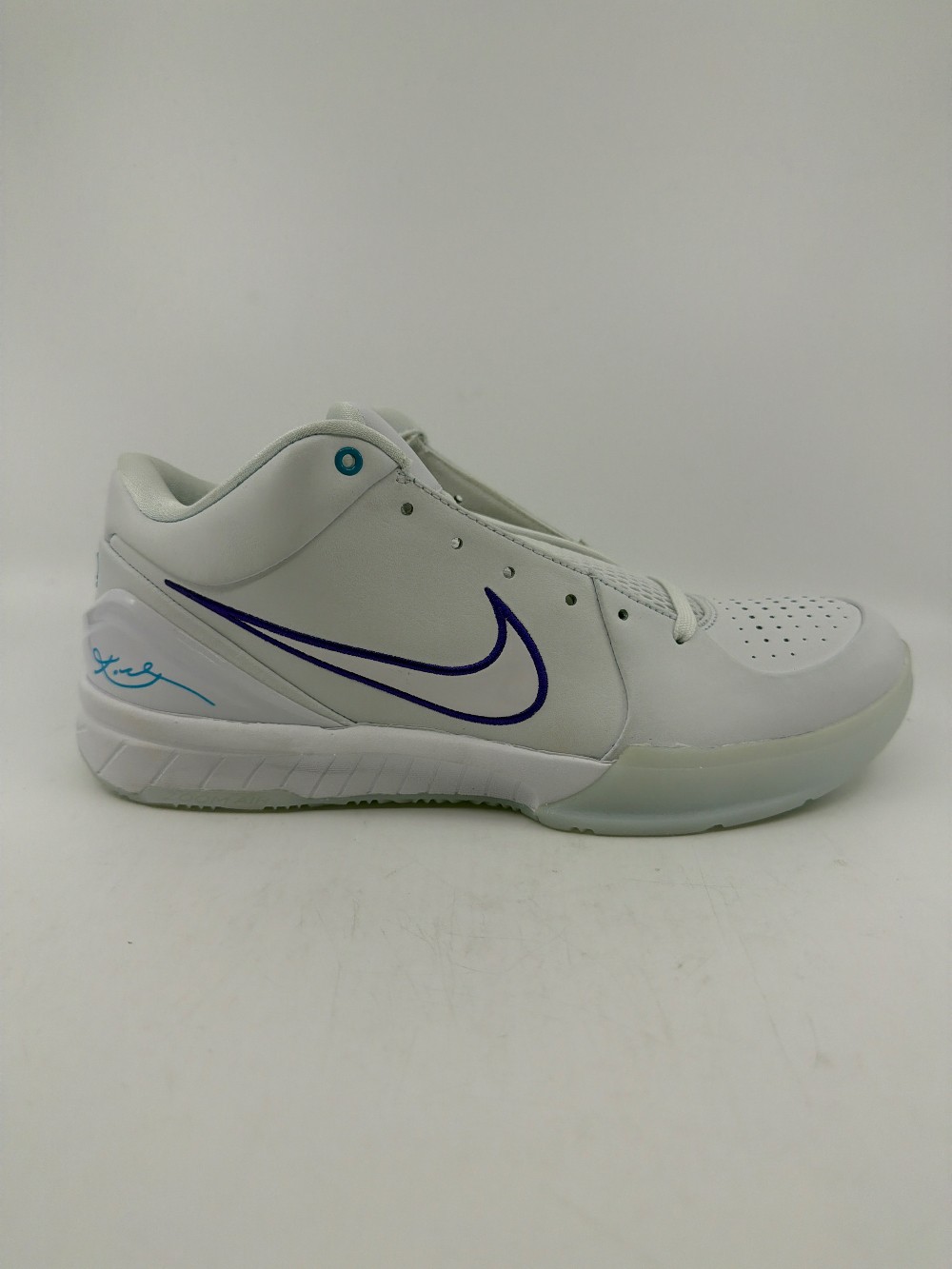 NIKE KOBE 4 PROTRO - DRAFT DAY PACK - CHARLOTTE HORNETS