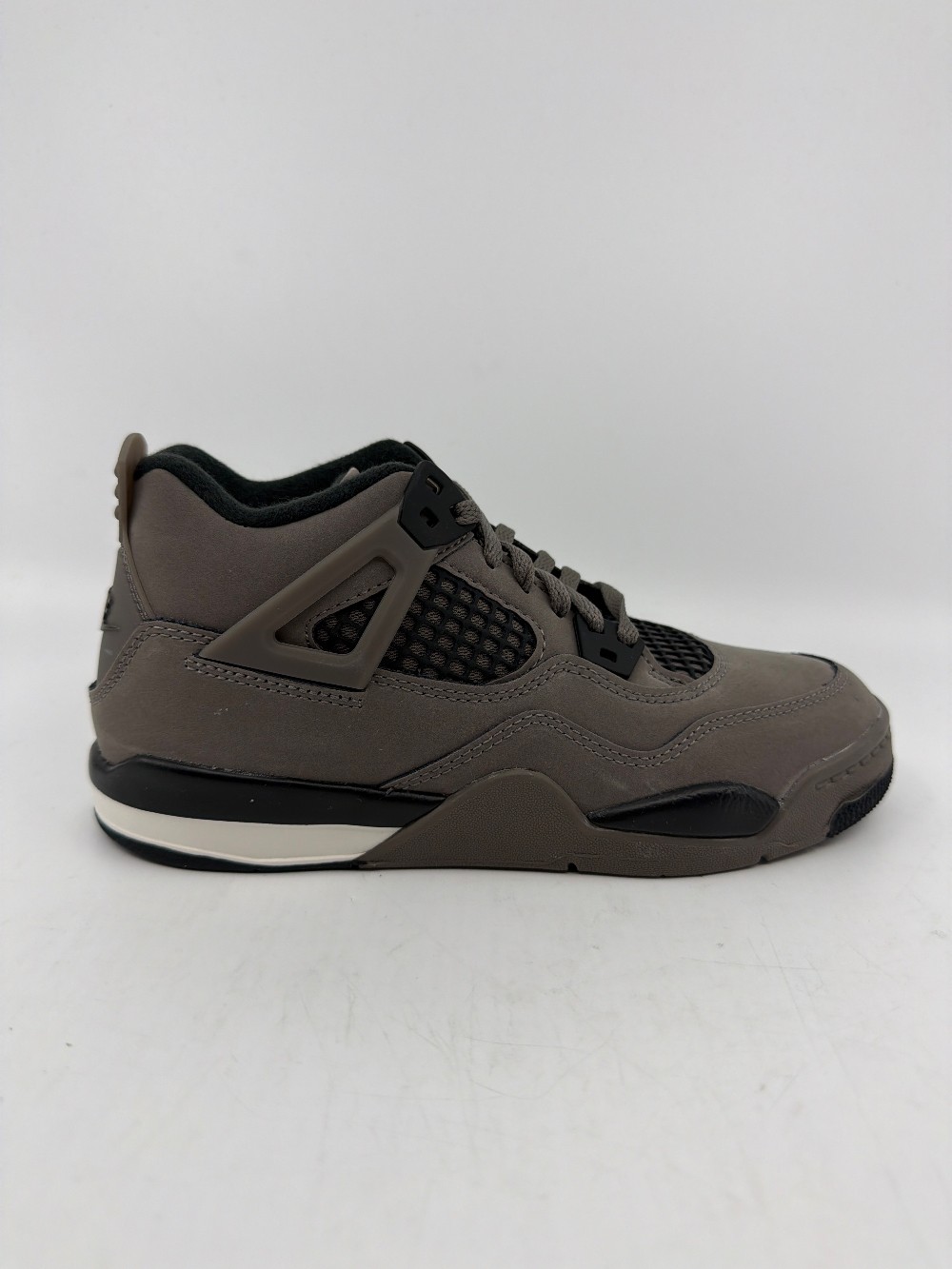 AJ 4 (PS) - CAVE STONE