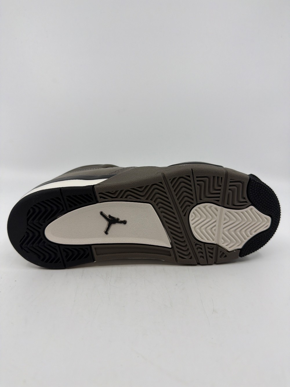 AJ 4 (PS) - CAVE STONE