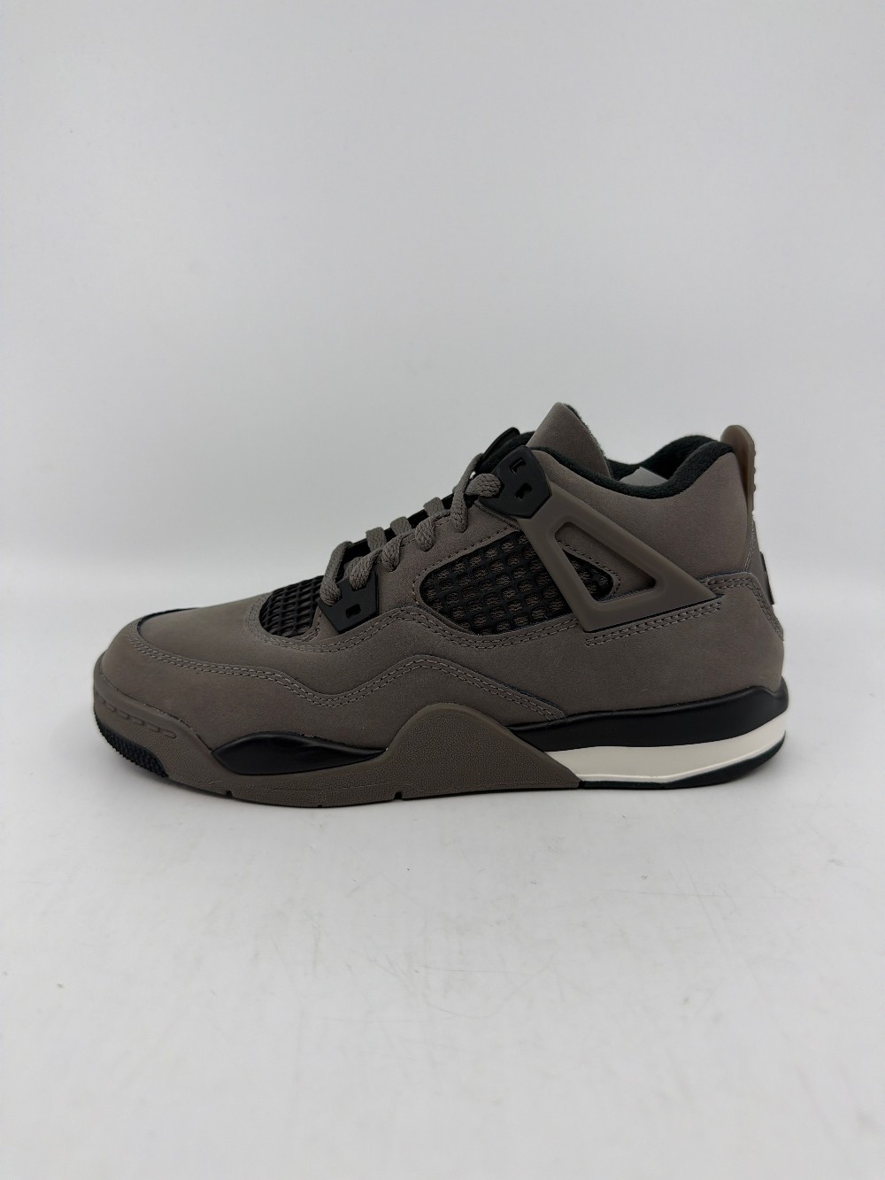 AJ 4 (PS) - CAVE STONE