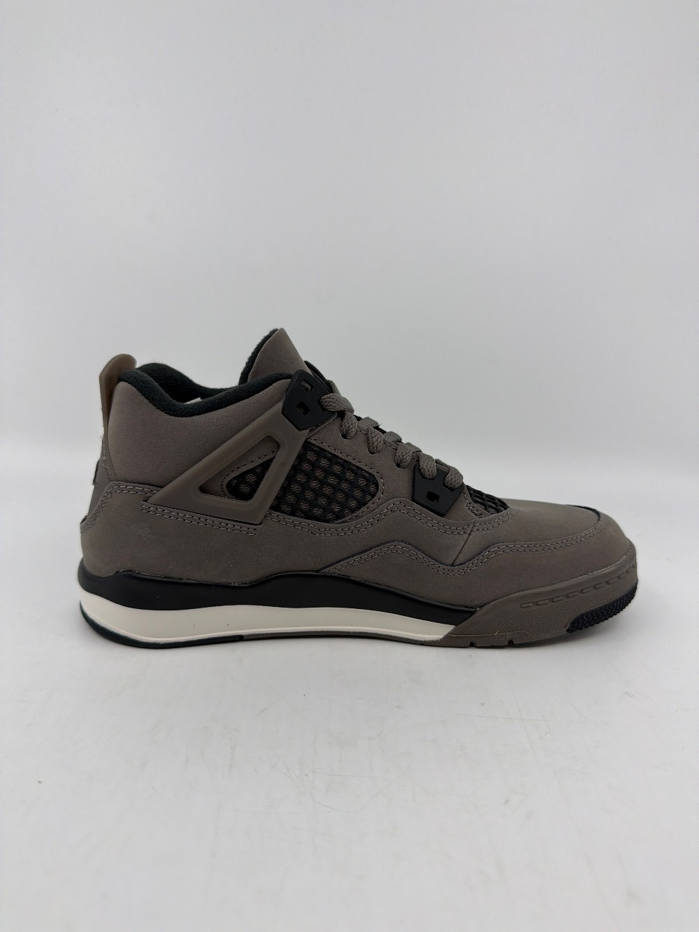 AJ 4 (PS) - CAVE STONE