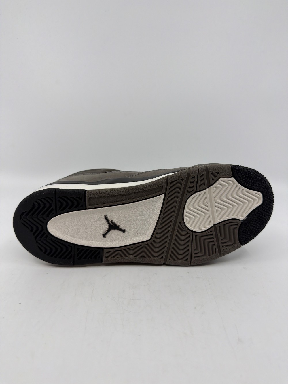 AJ 4 (PS) - CAVE STONE