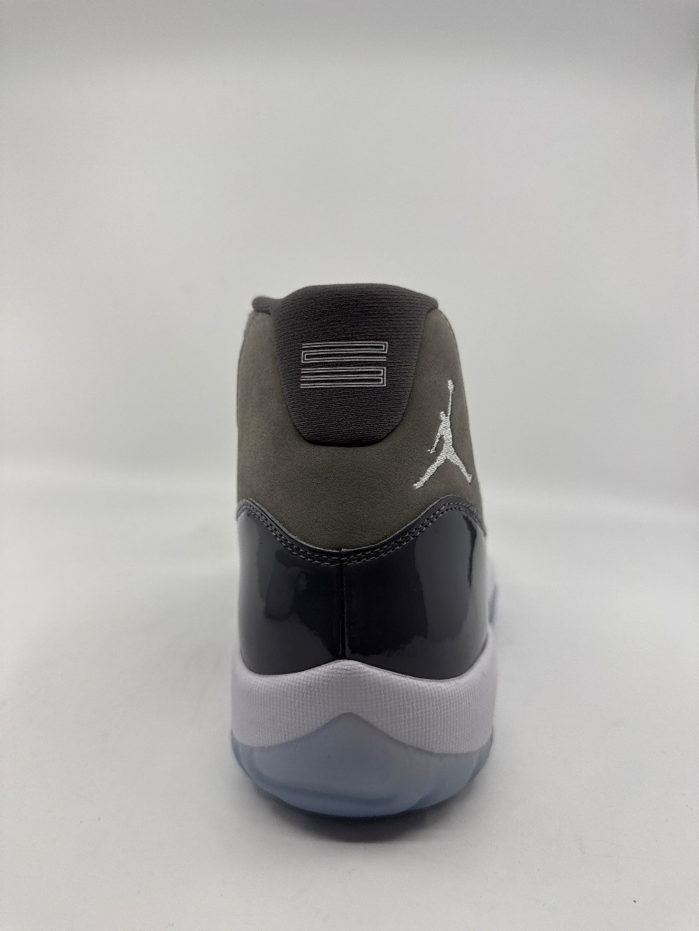AJ 11 - COOL GREY (2021)