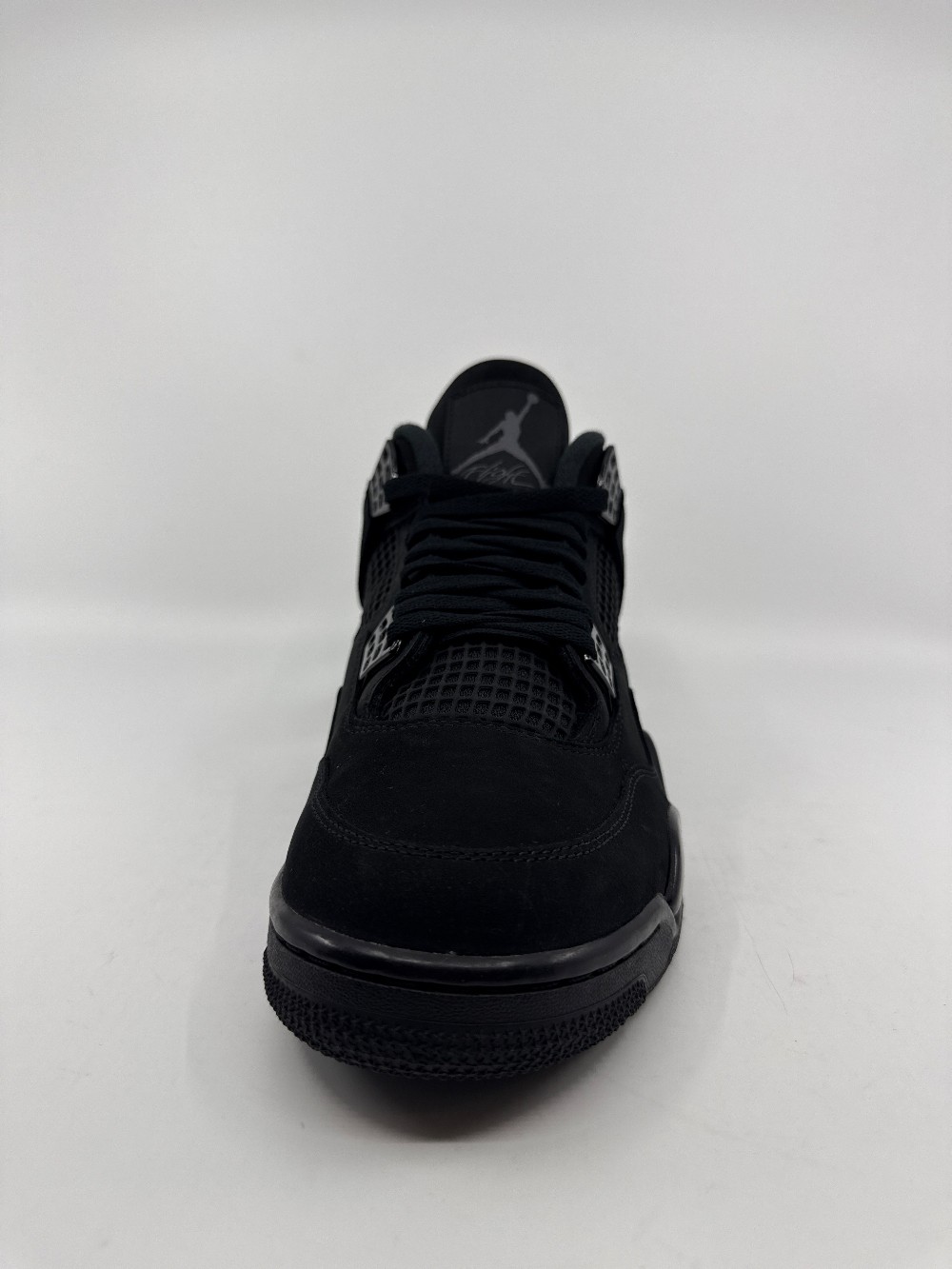 AJ 4 - BLACK CAT (2025)