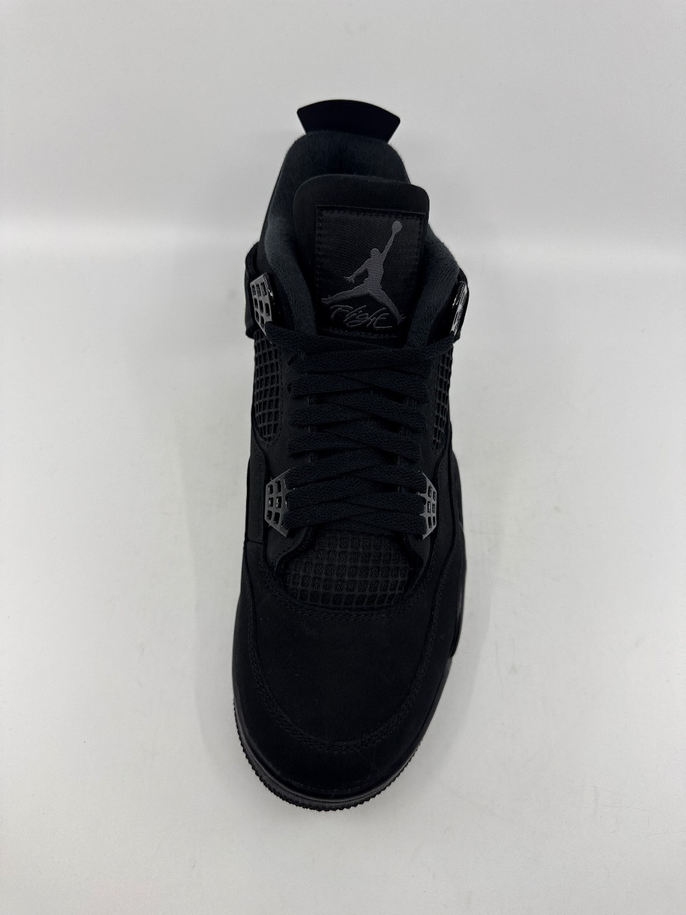 AJ 4 - BLACK CAT (2025)