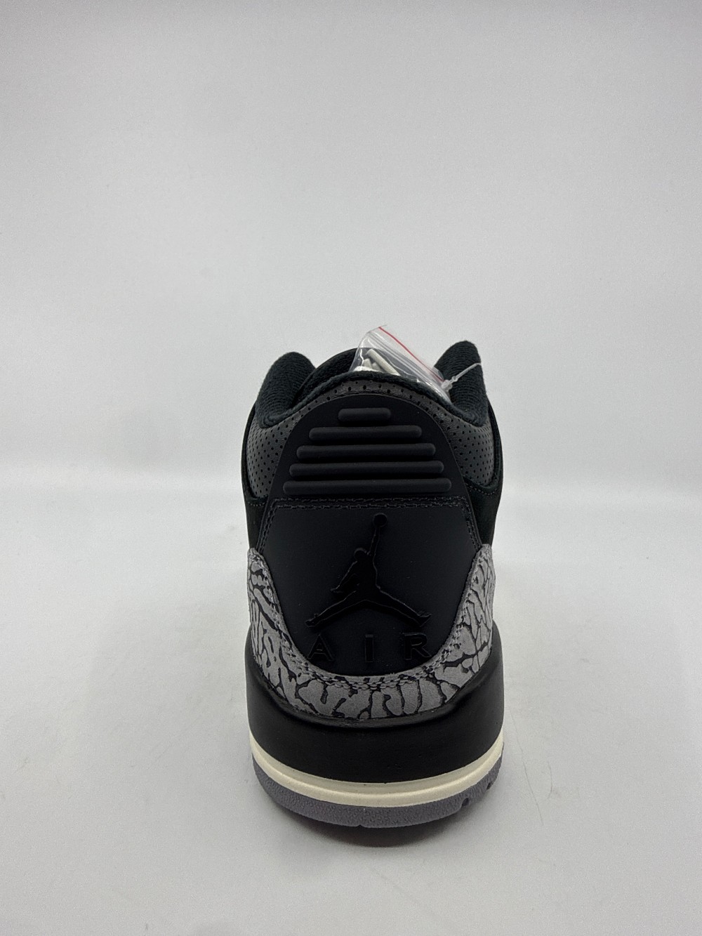 AJ 3 (W) - OFF NOIR