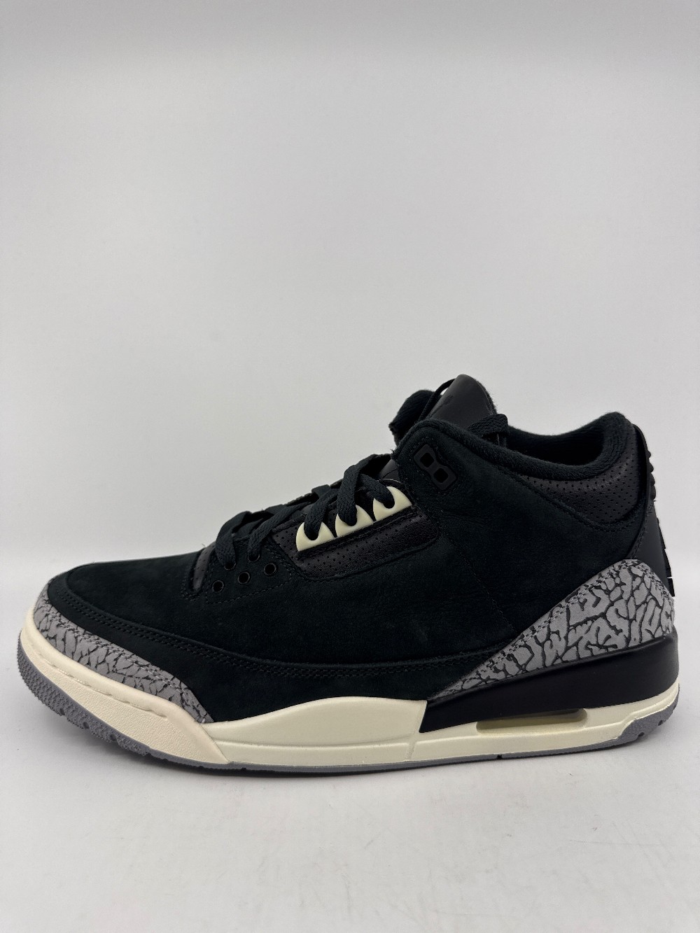 AJ 3 (W) - OFF NOIR