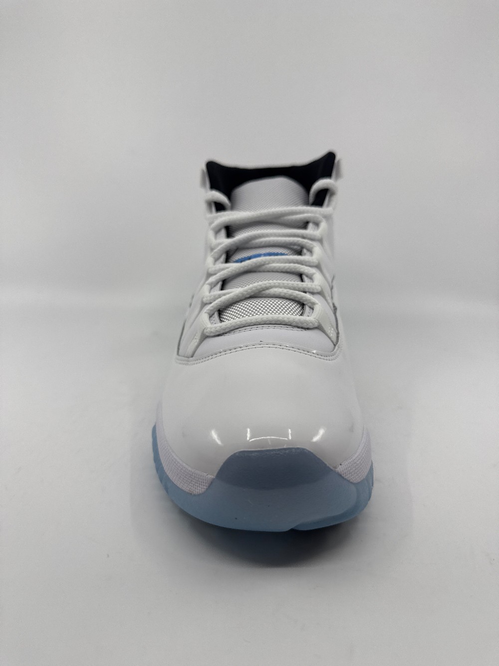AJ 11 - LEGEND BLUE (2024)