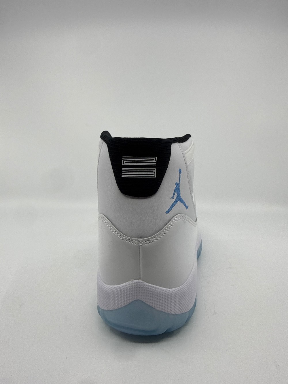 AJ 11 - LEGEND BLUE (2024)
