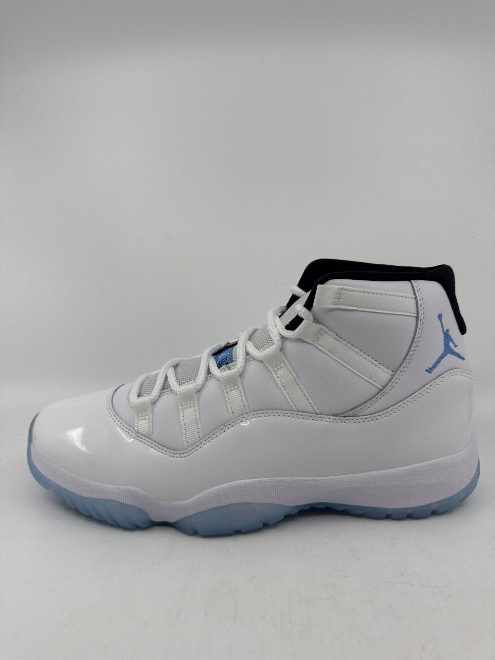 AJ 11 - LEGEND BLUE (2024)