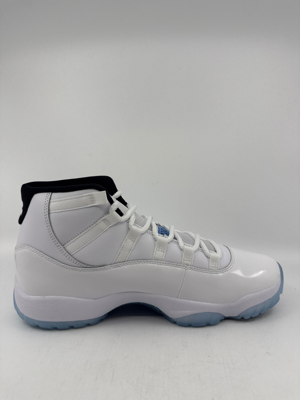 AJ 11 - LEGEND BLUE (2024)