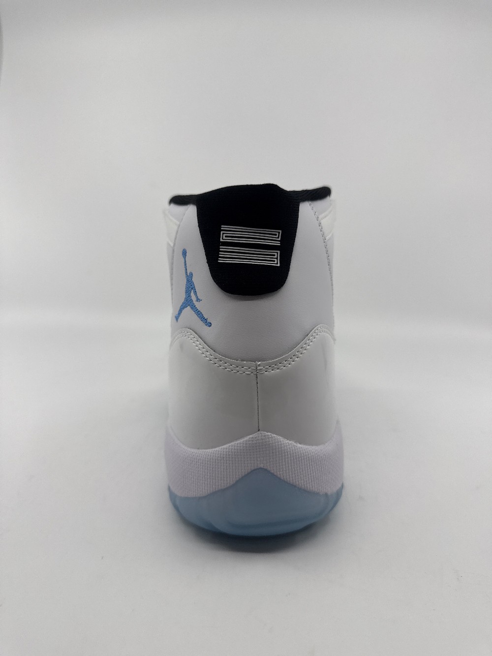 AJ 11 - LEGEND BLUE (2024)