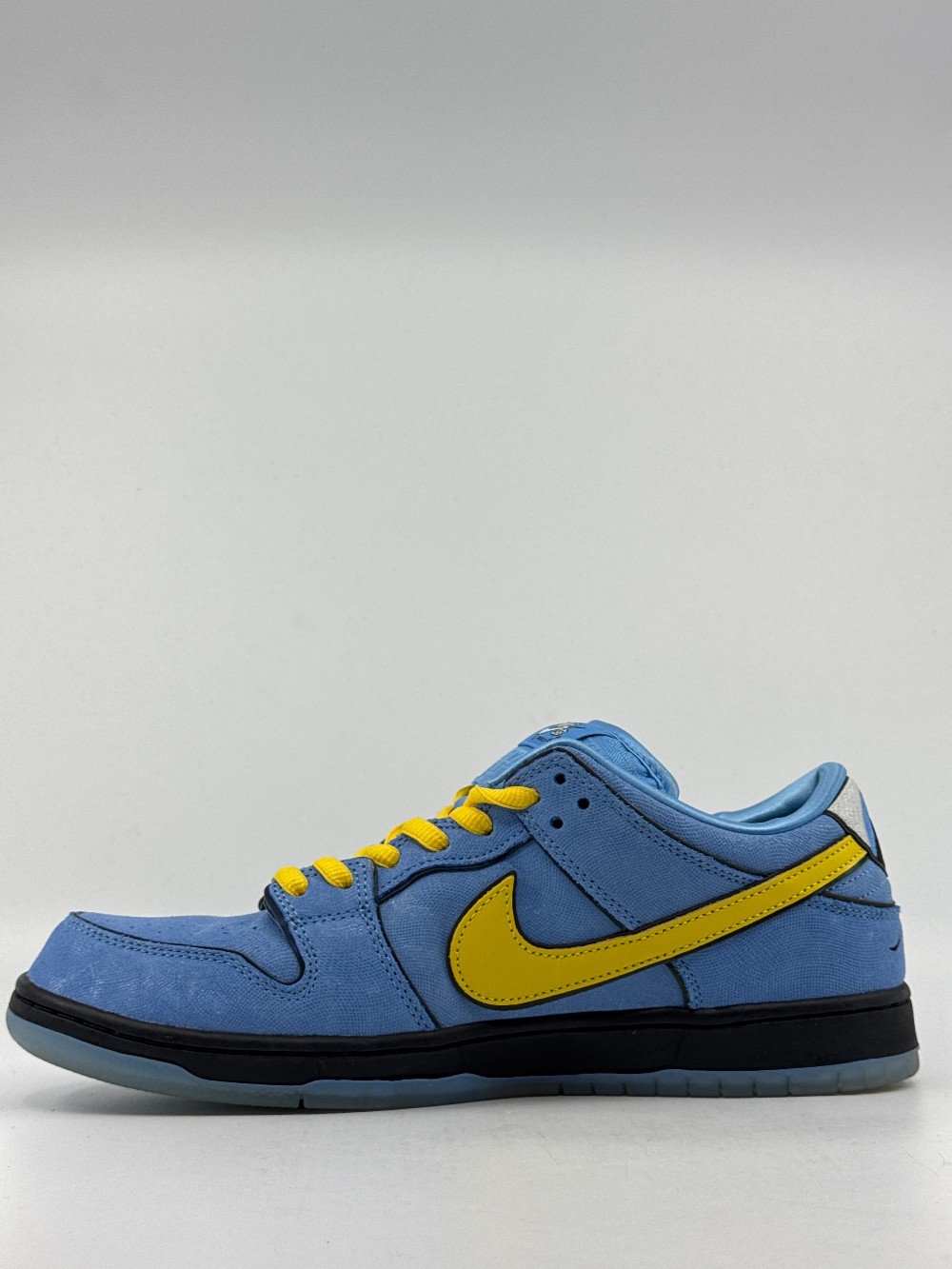 *USED* NIKE SB DUNK LOW - THE POWERPUFF GIRLS BUBBLES