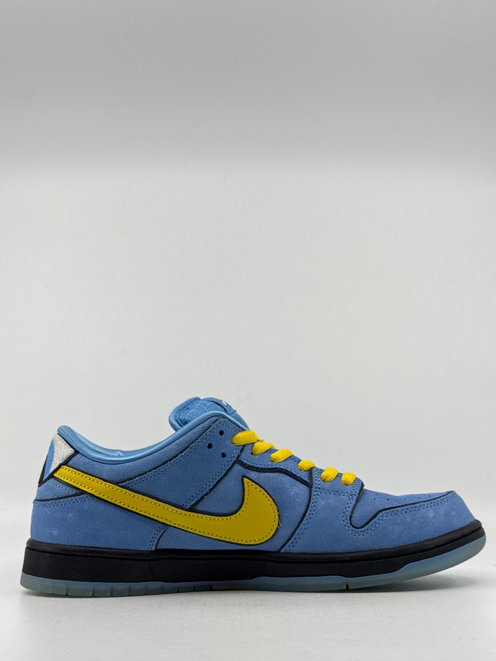 *USED* NIKE SB DUNK LOW - THE POWERPUFF GIRLS BUBBLES