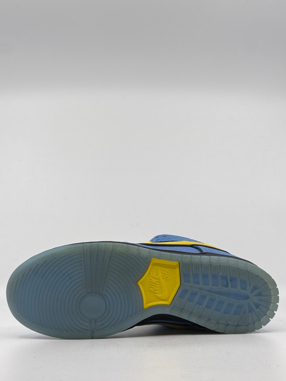 *USED* NIKE SB DUNK LOW - THE POWERPUFF GIRLS BUBBLES