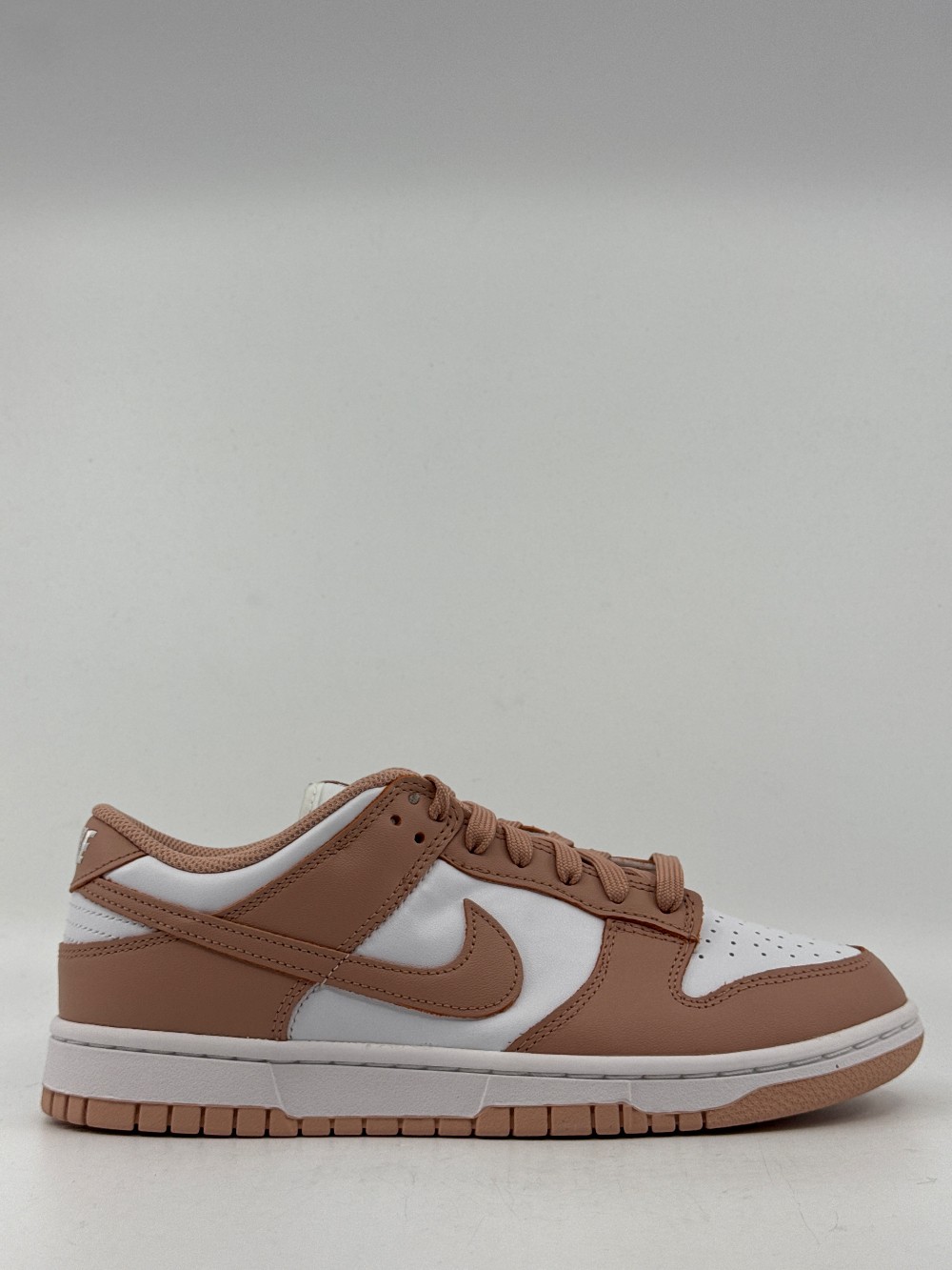 NIKE DUNK LOW (W) - ROSE WHISPER