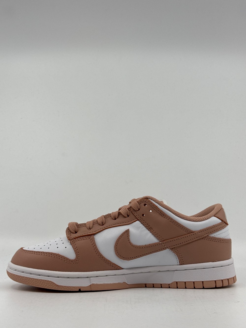 NIKE DUNK LOW (W) - ROSE WHISPER