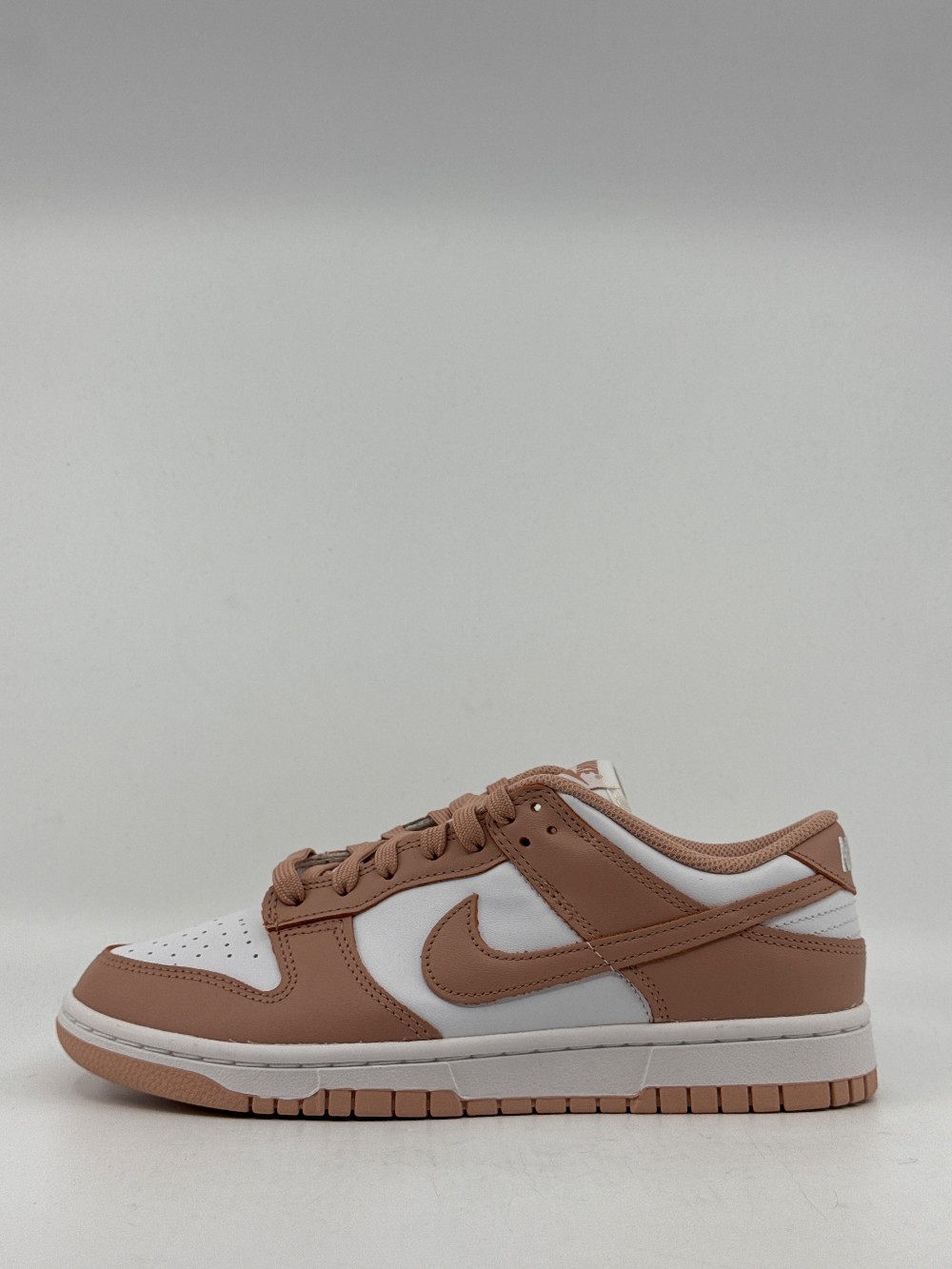 NIKE DUNK LOW (W) - ROSE WHISPER