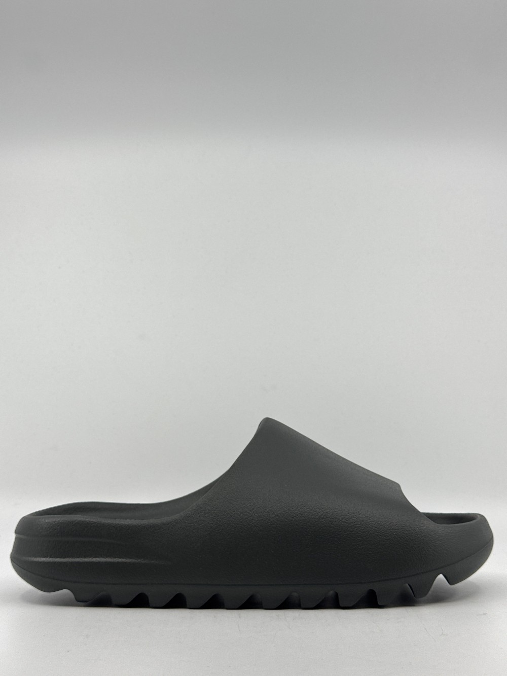ADIDAS YEEZY SLIDE - DARK ONYX