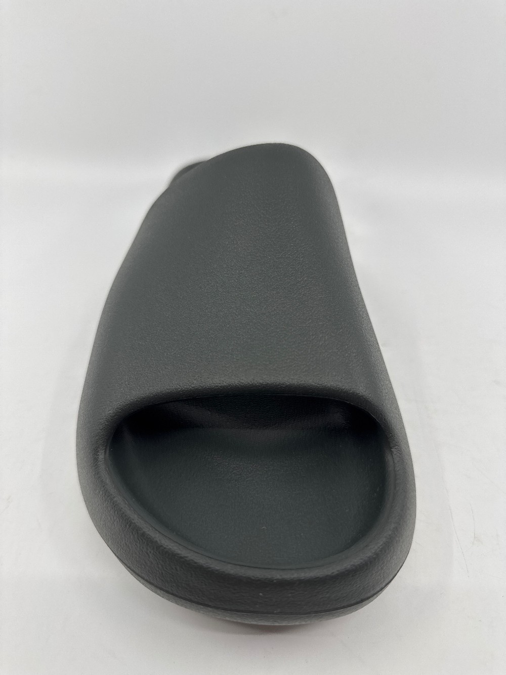 ADIDAS YEEZY SLIDE - DARK ONYX