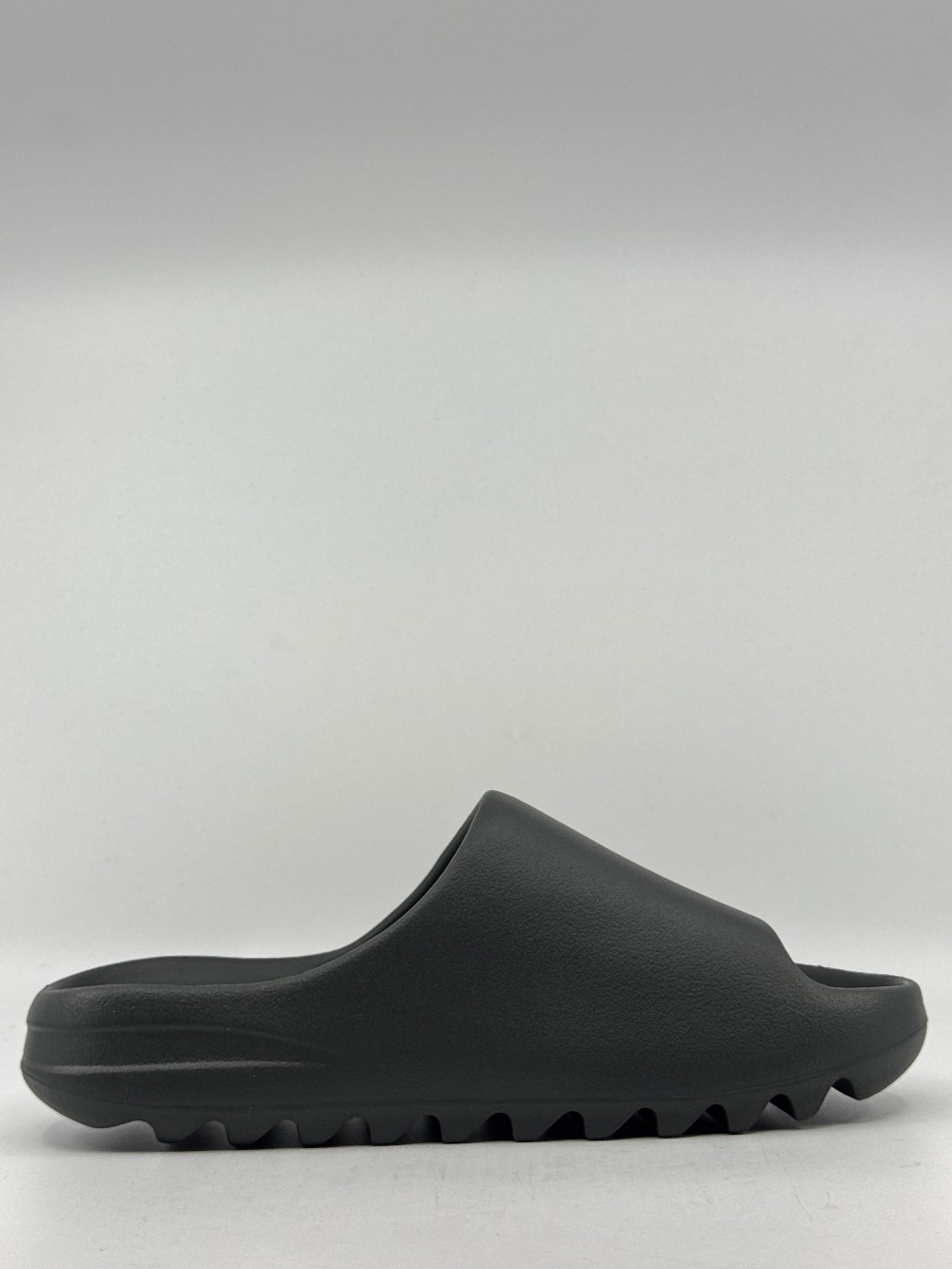 ADIDAS YEEZY SLIDE - DARK ONYX