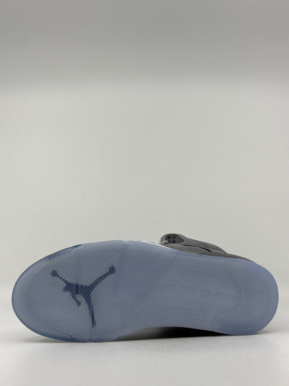 AJ 5 - WOLF GREY (2026)