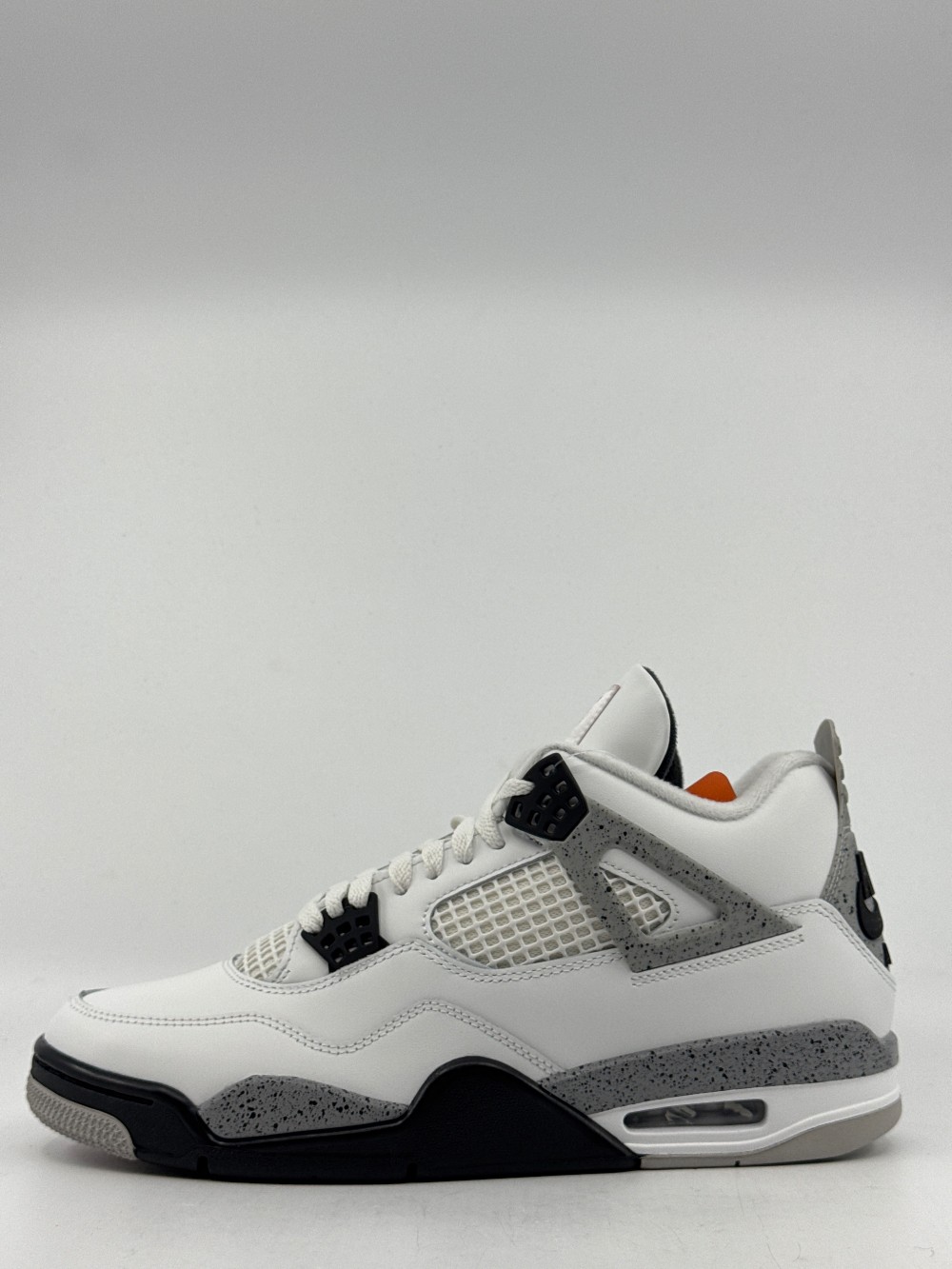 AJ 4 - WHITE CEMENT (2025)