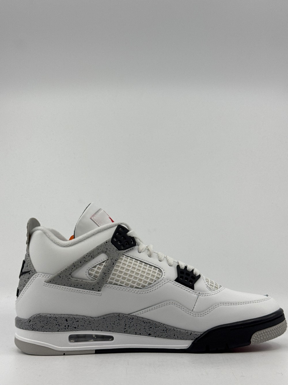 AJ 4 - WHITE CEMENT (2025)