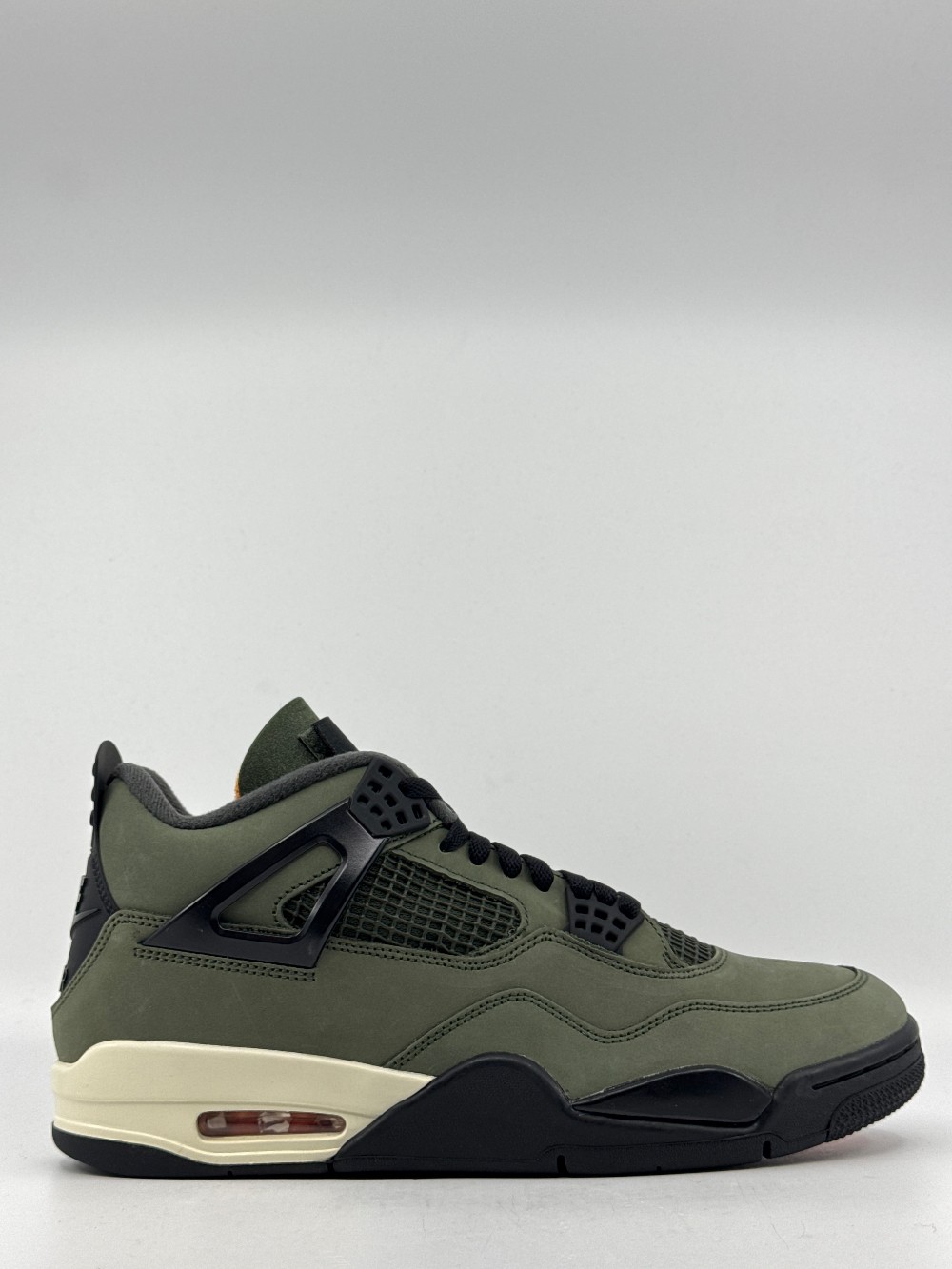 AJ 4 - UNDEFEATED (2025)