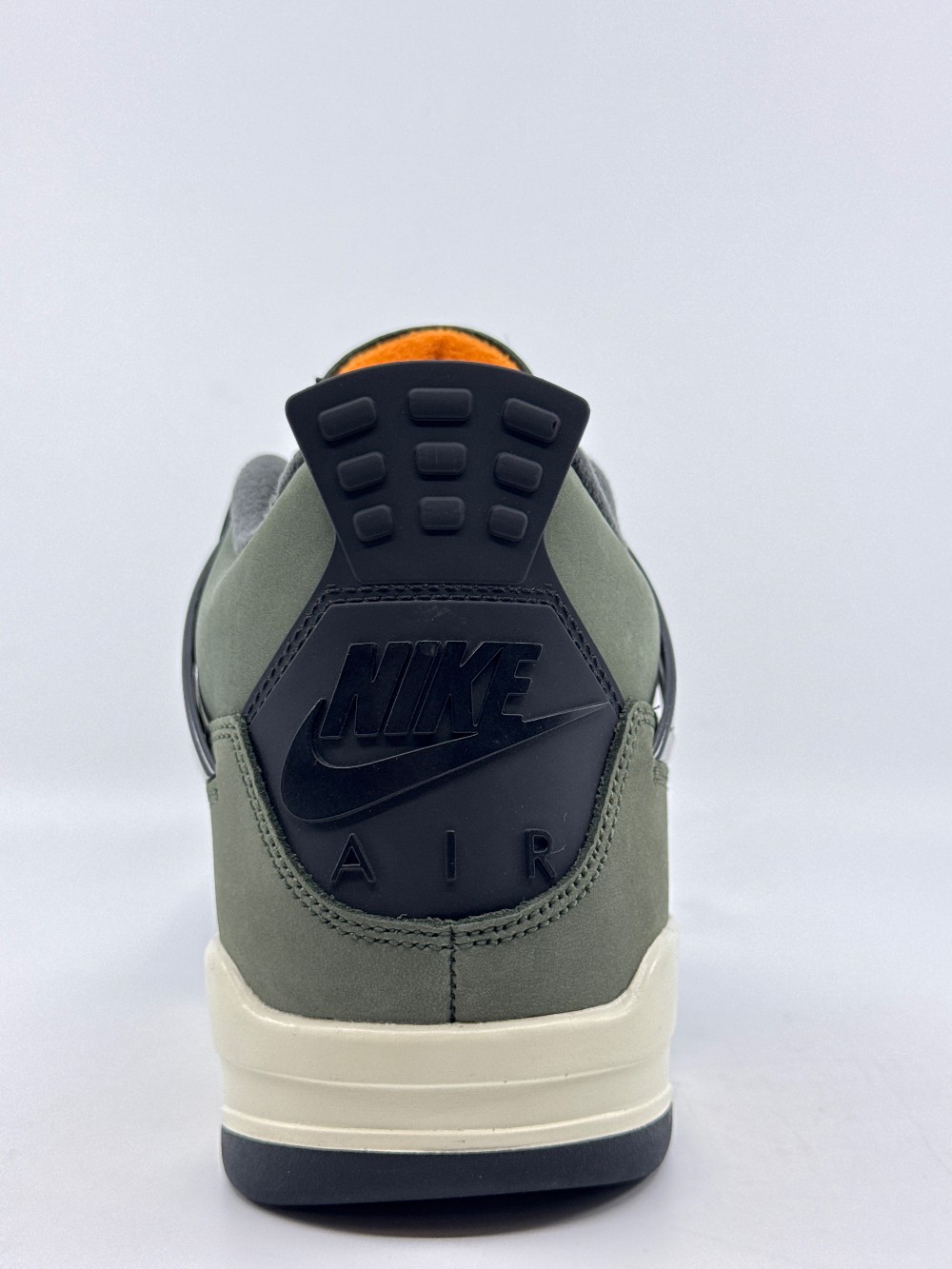 AJ 4 - UNDEFEATED (2025)