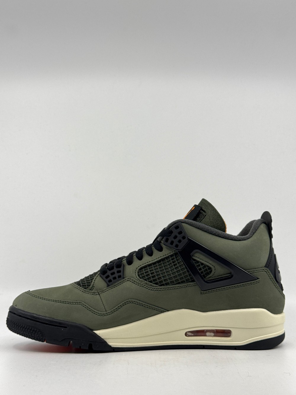AJ 4 - UNDEFEATED (2025)