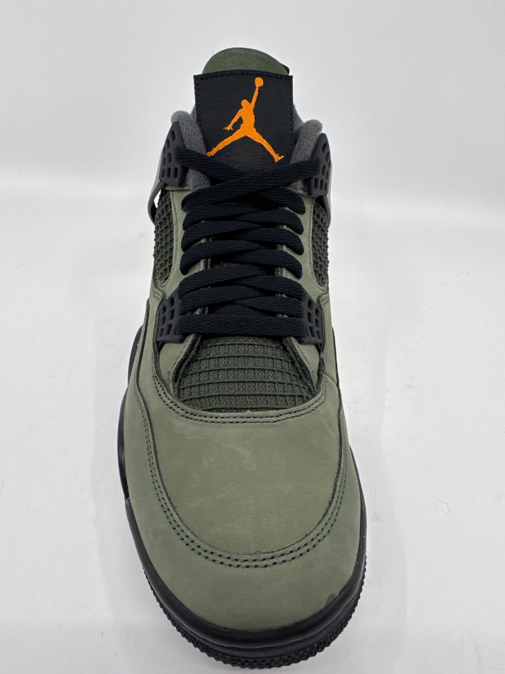 AJ 4 - UNDEFEATED (2025)