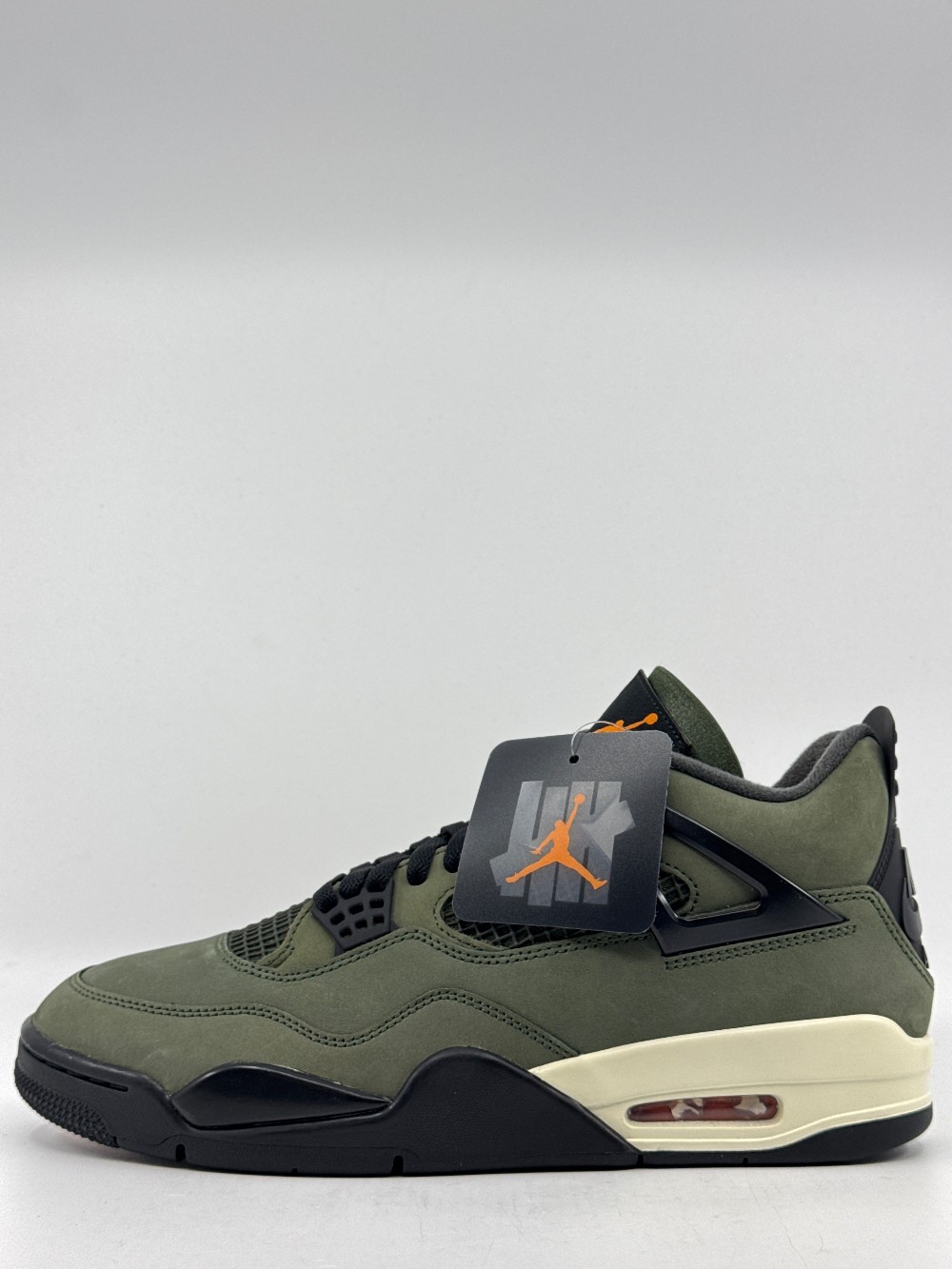 AJ 4 - UNDEFEATED (2025)