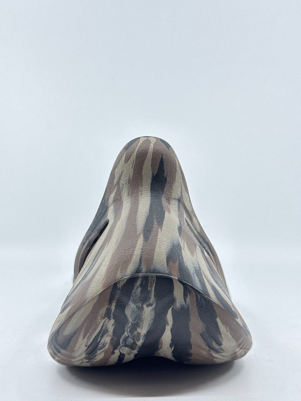 YEEZY FOAM RUNNER - MX CINDER